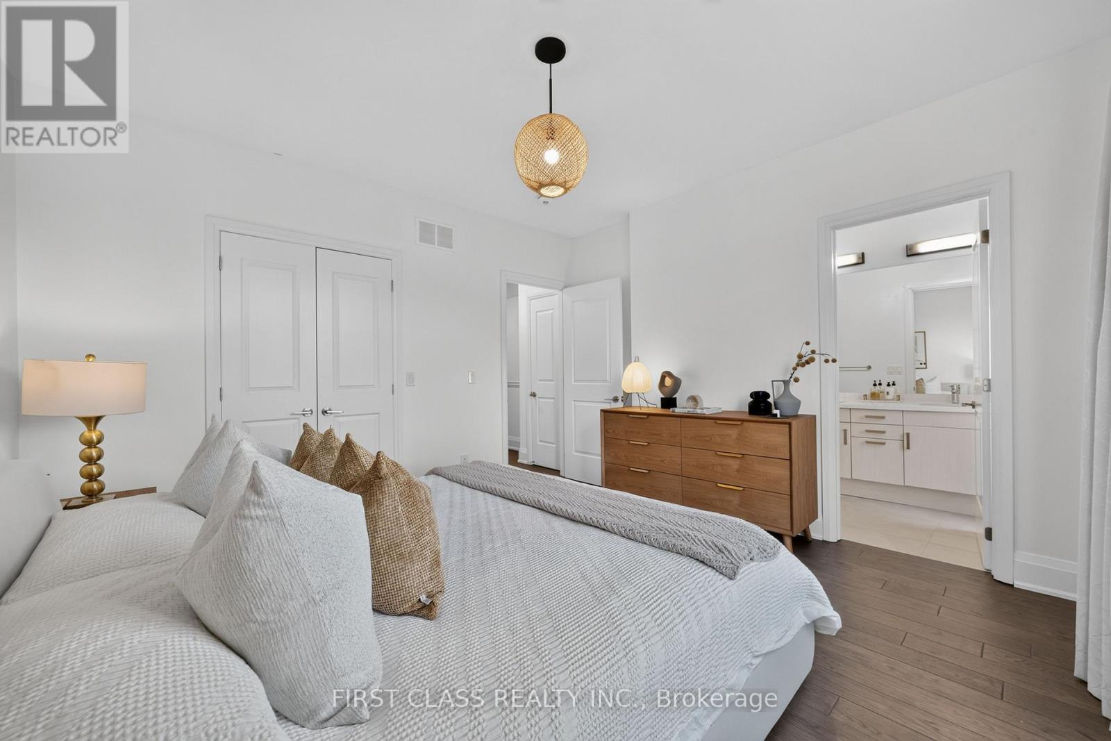 8 MILDRED TEMPLE WAY - 22