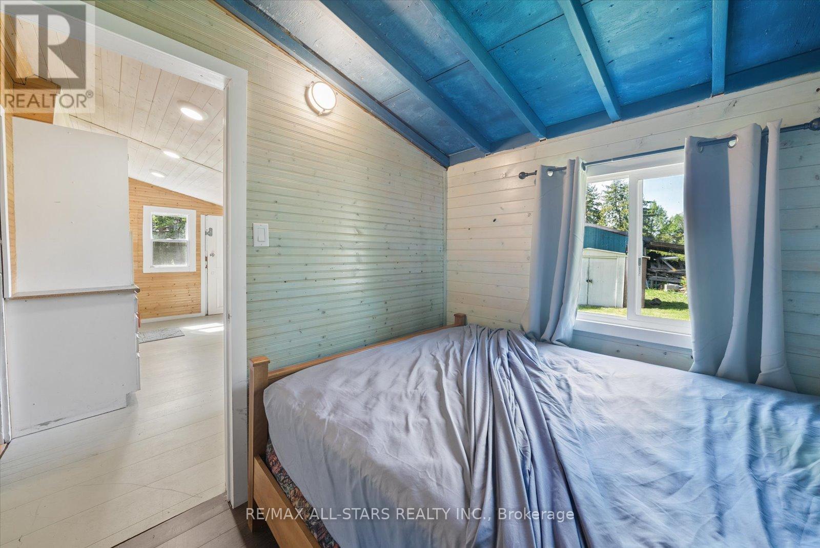 68 FARLEY CIRCLE - 23