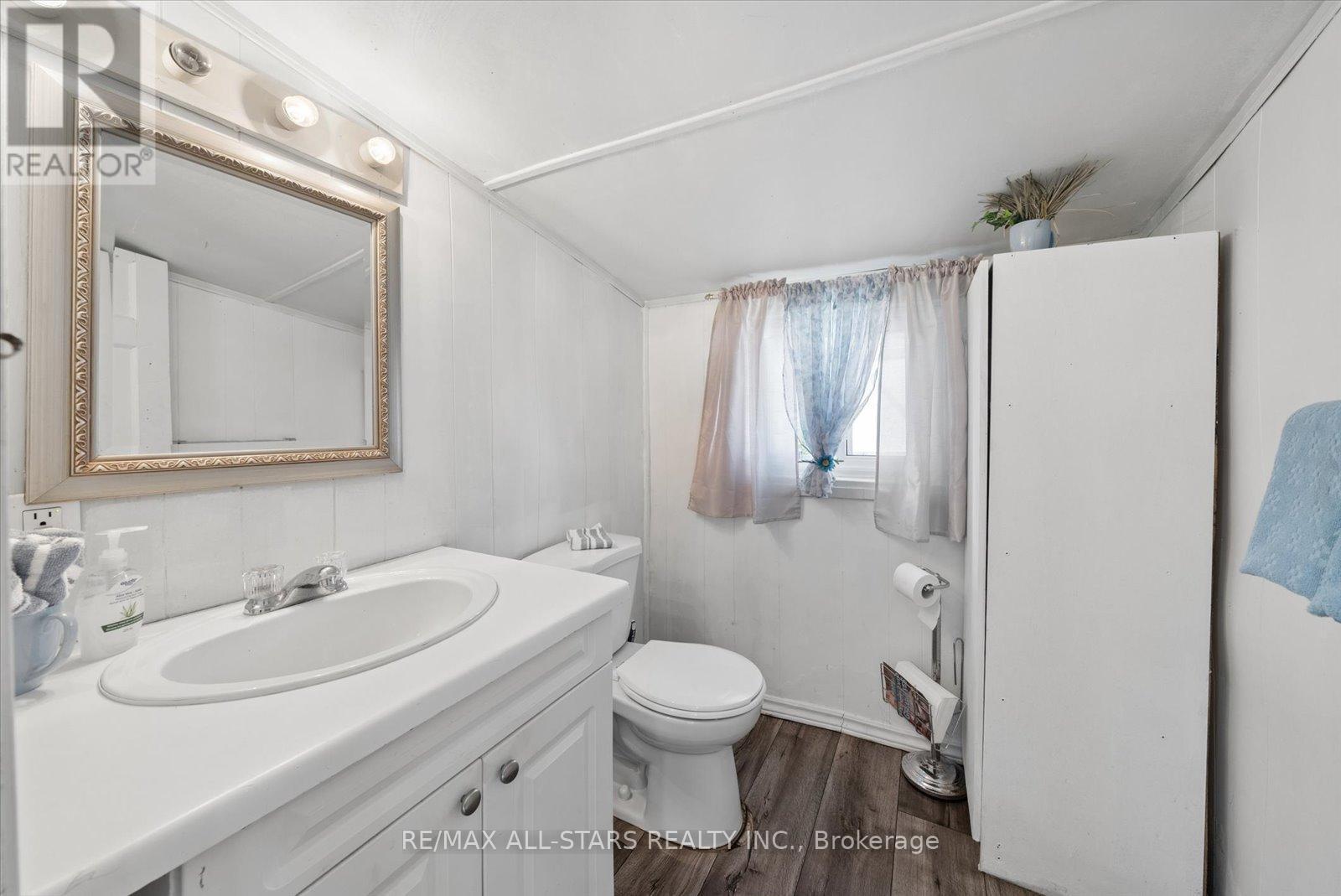 68 FARLEY CIRCLE - Image 28