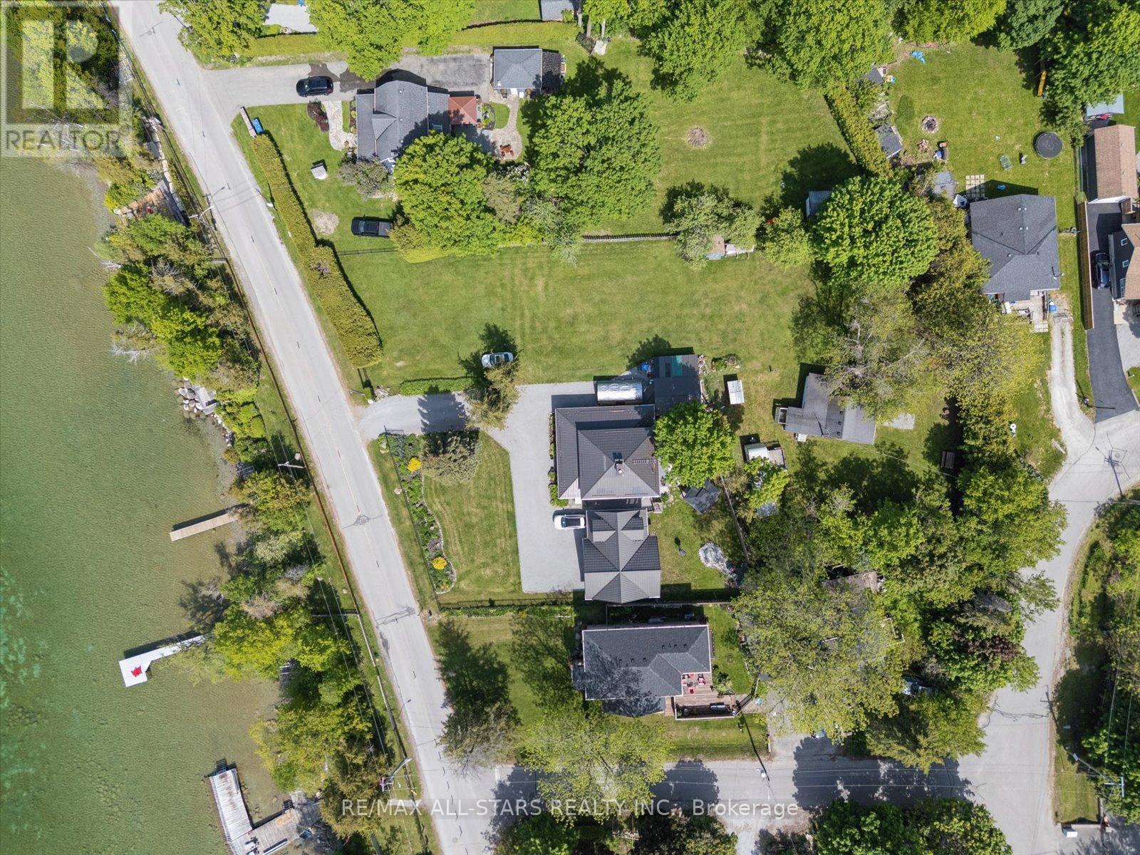 68 FARLEY CIRCLE - 35