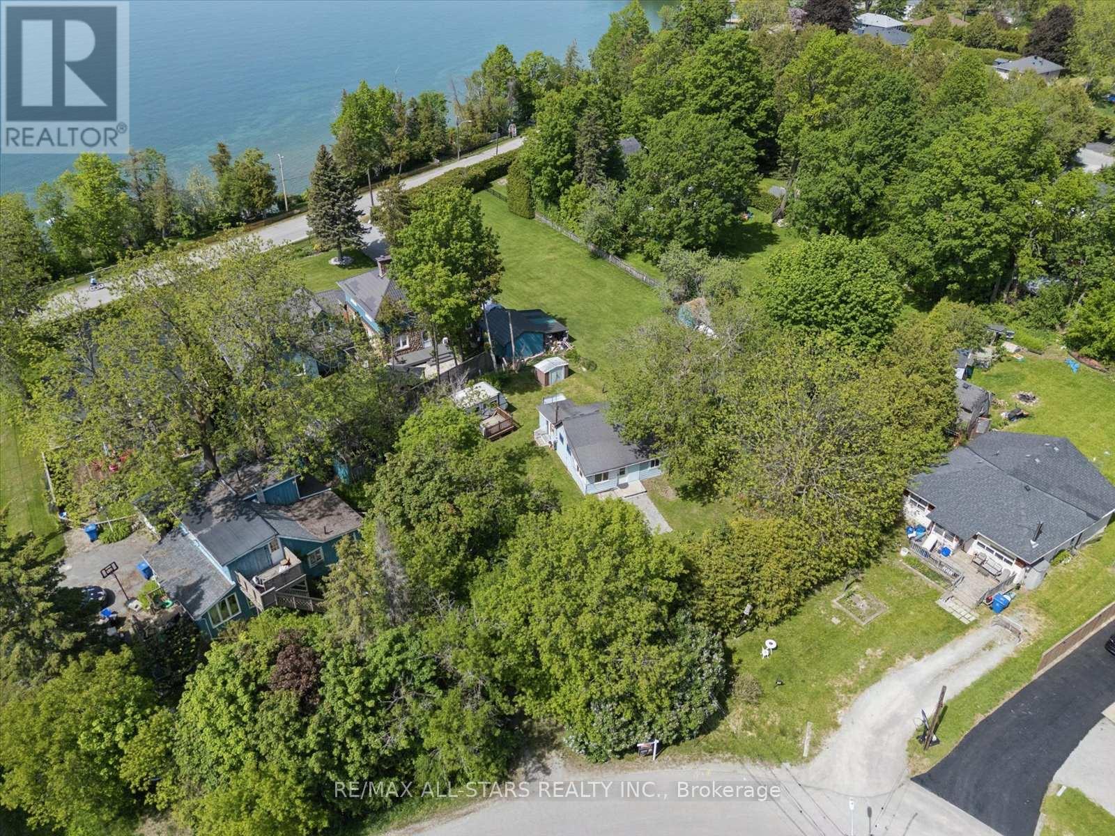 68 FARLEY CIRCLE - 38