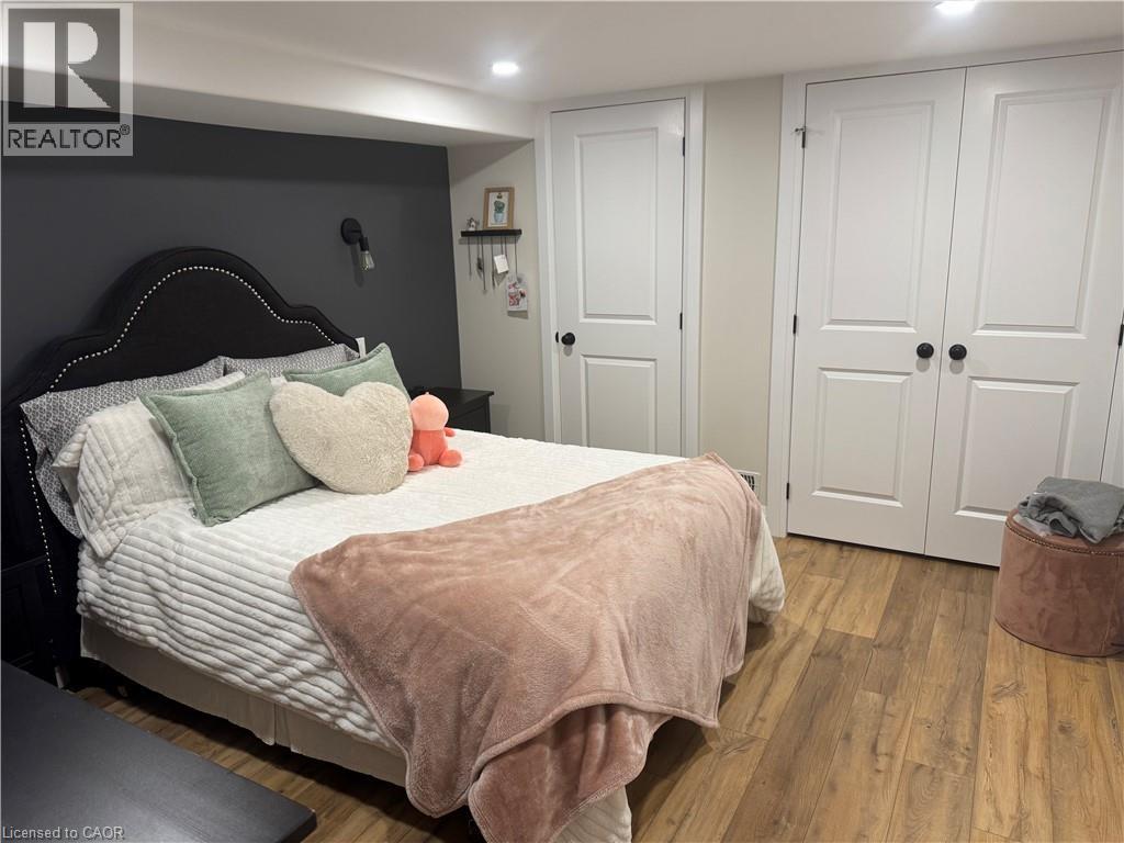 #Lower 52 MASSEY Avenue, Kitchener, Ontario, N2C1M3, Kitchener, Ontario — photo 5 of 5