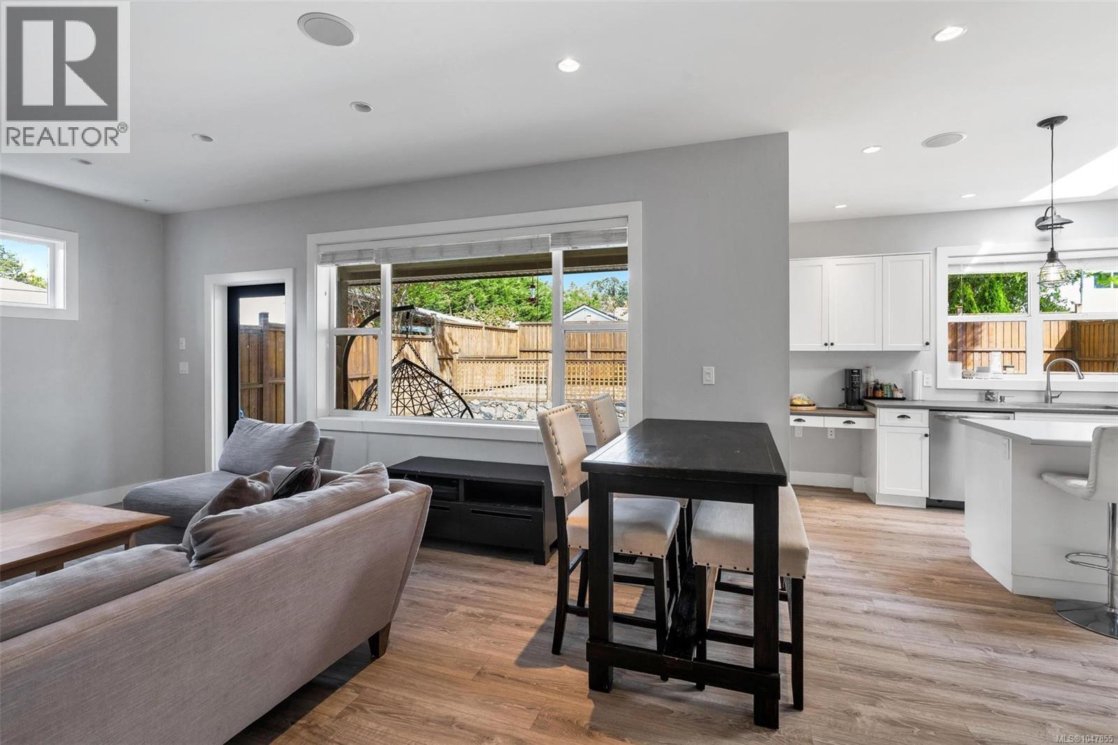 132 Crease Ave - 11
