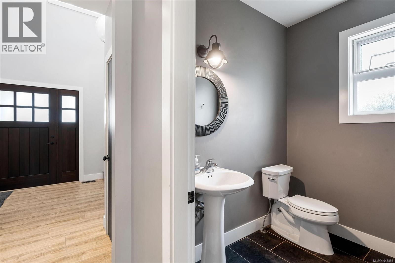  132 Crease Avenue, Saanich