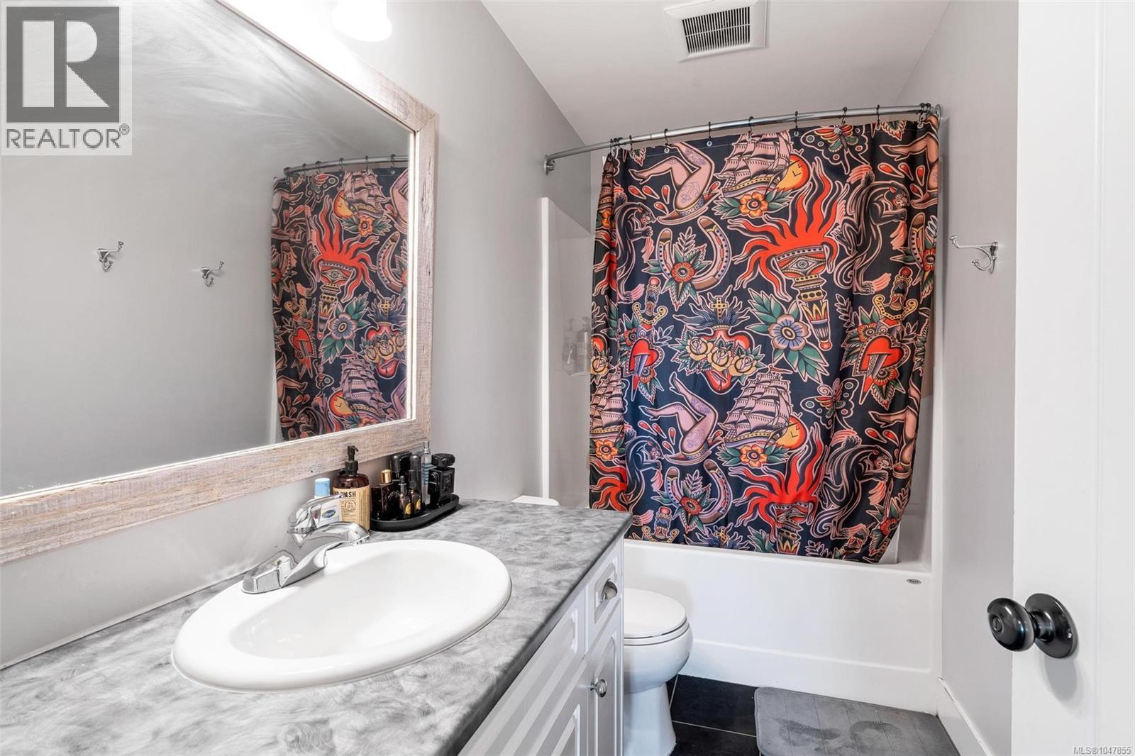  132 Crease Avenue, Saanich