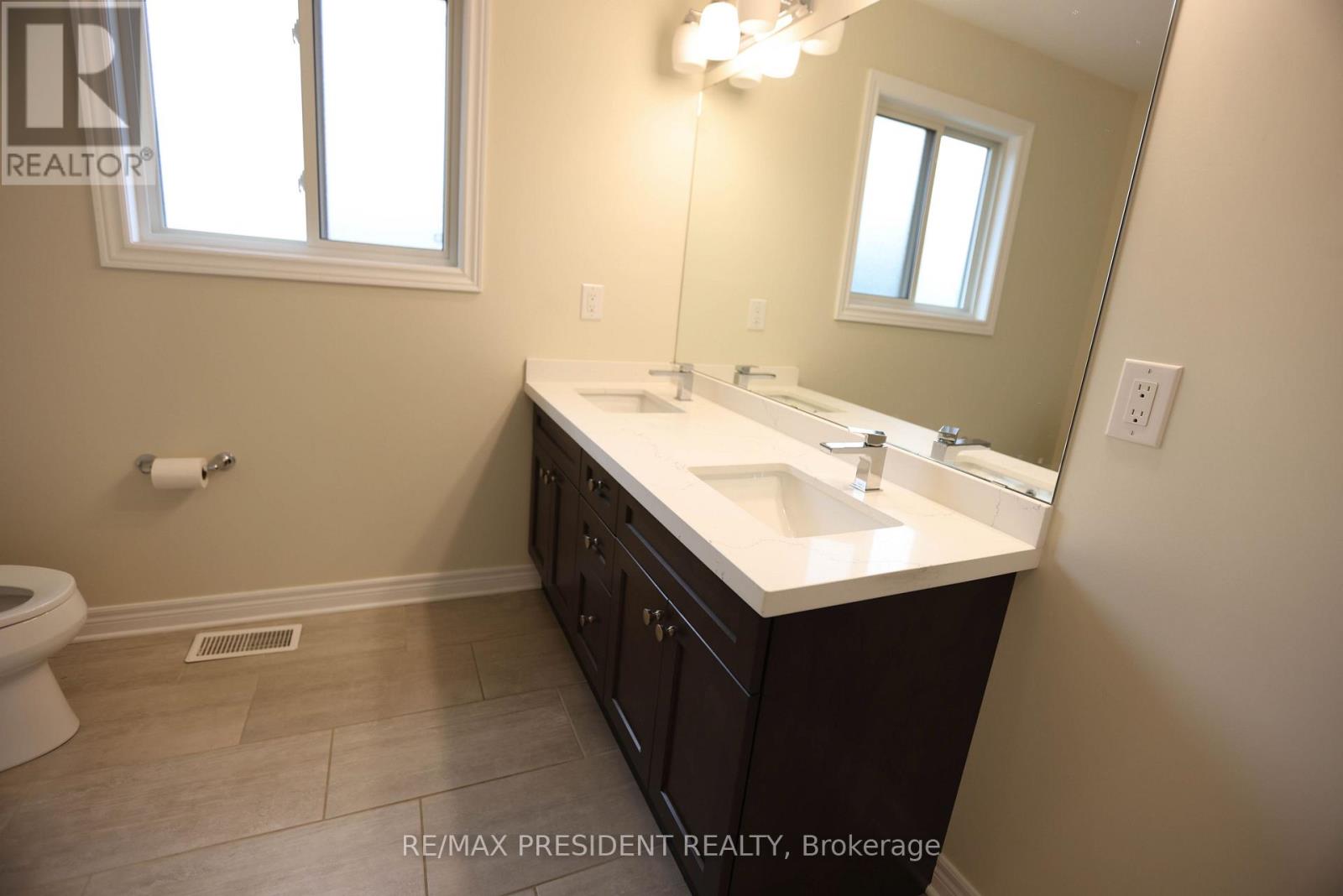 7 BERKSHIRE DRIVE - Image 21