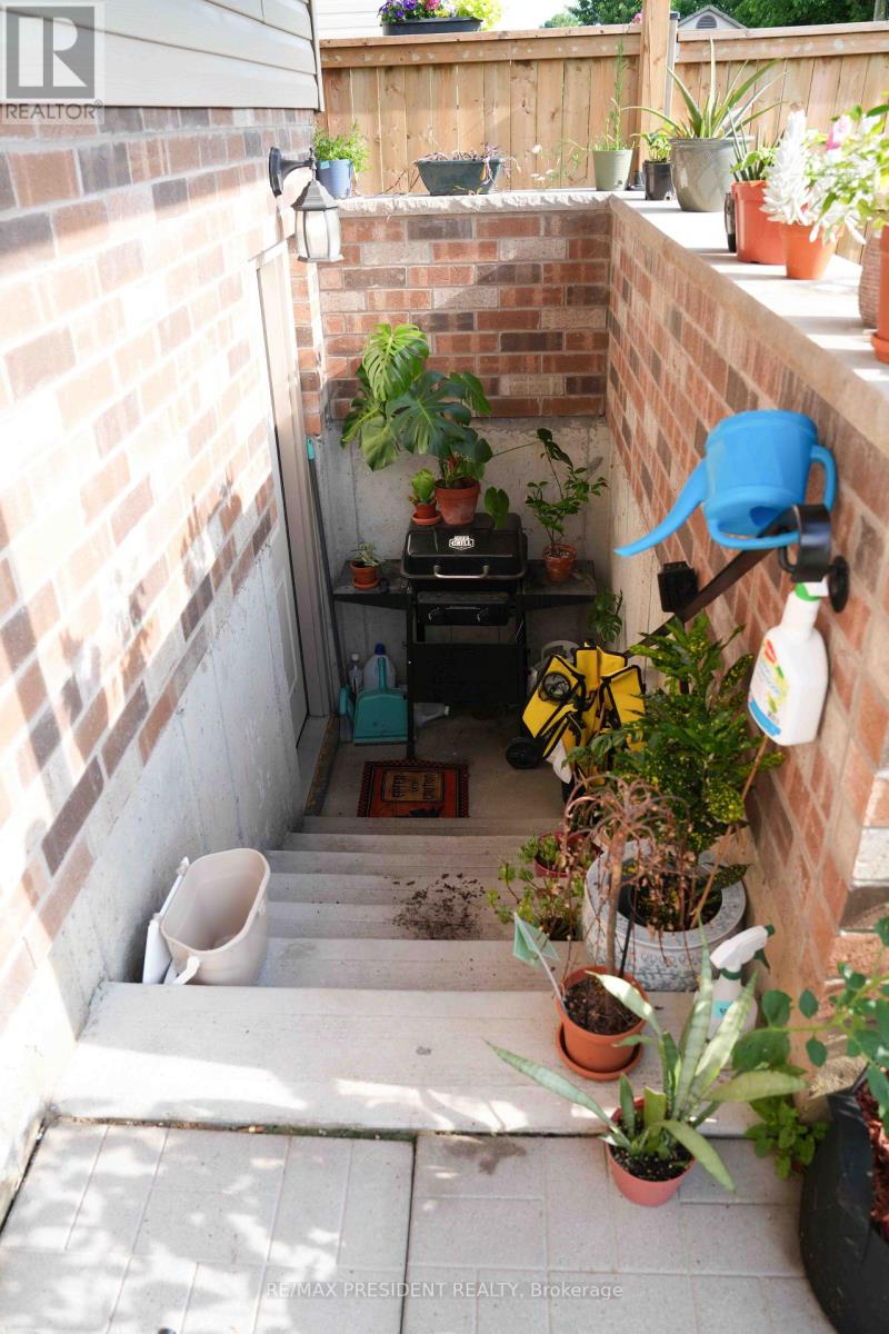 7 BERKSHIRE DRIVE - Image 32