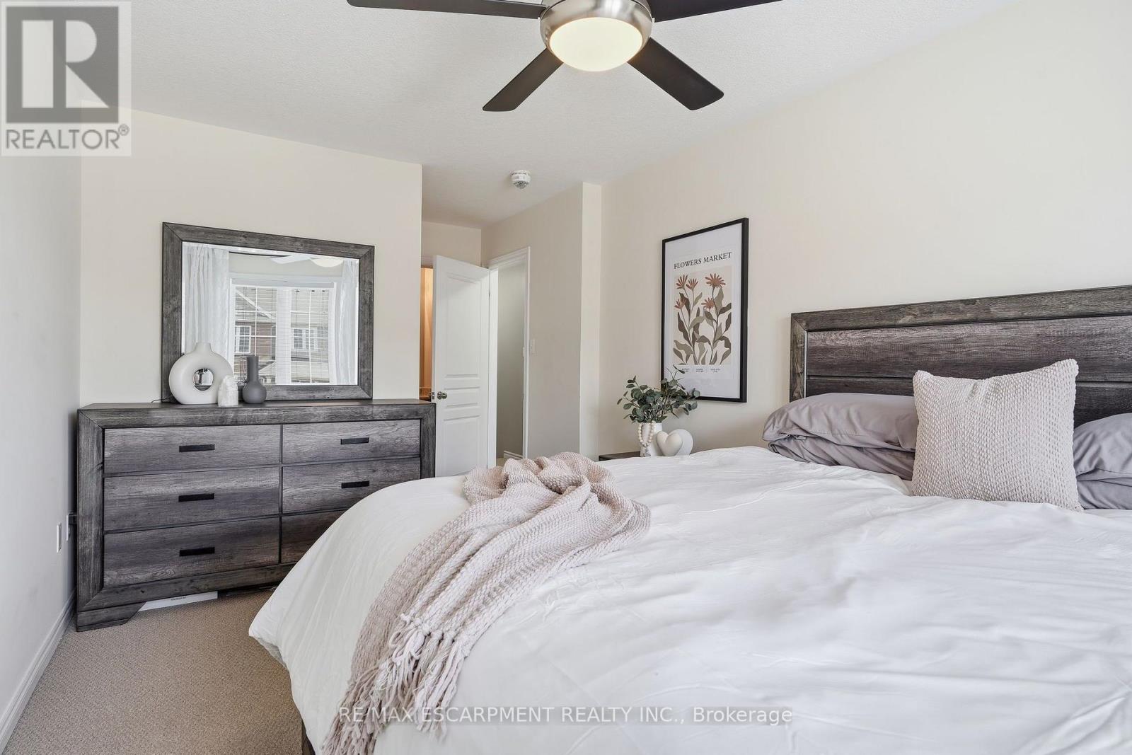 25 HISCOTT DRIVE - 12