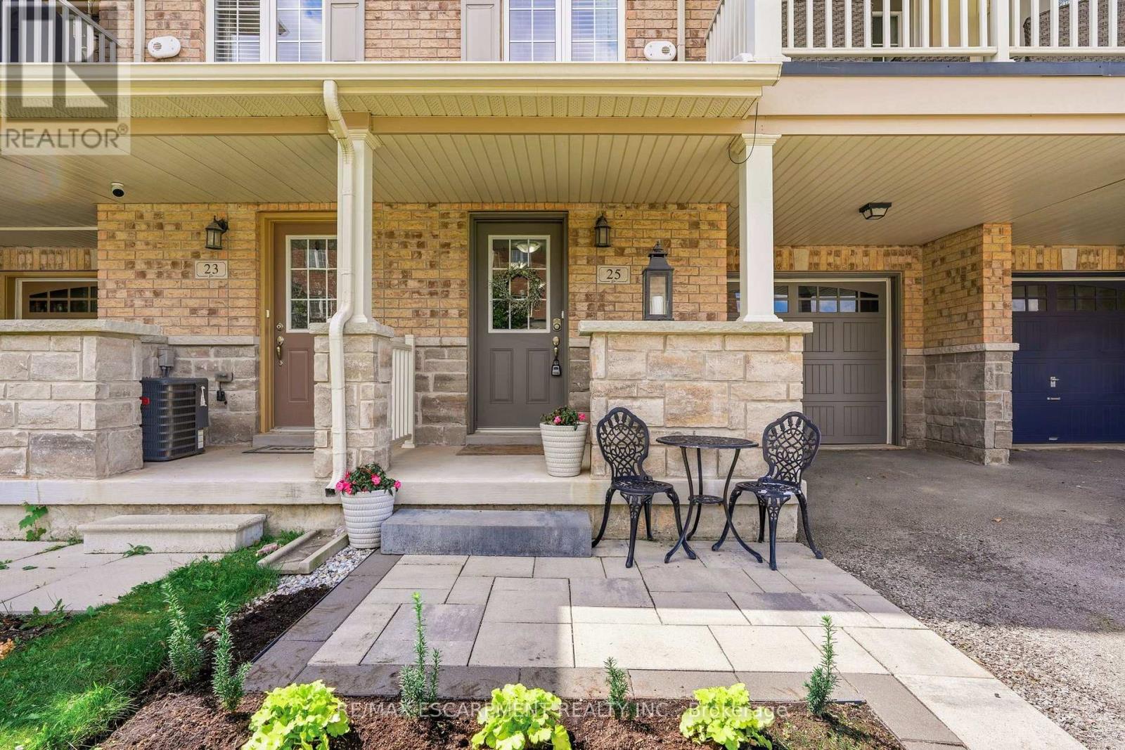 25 HISCOTT DRIVE - 2