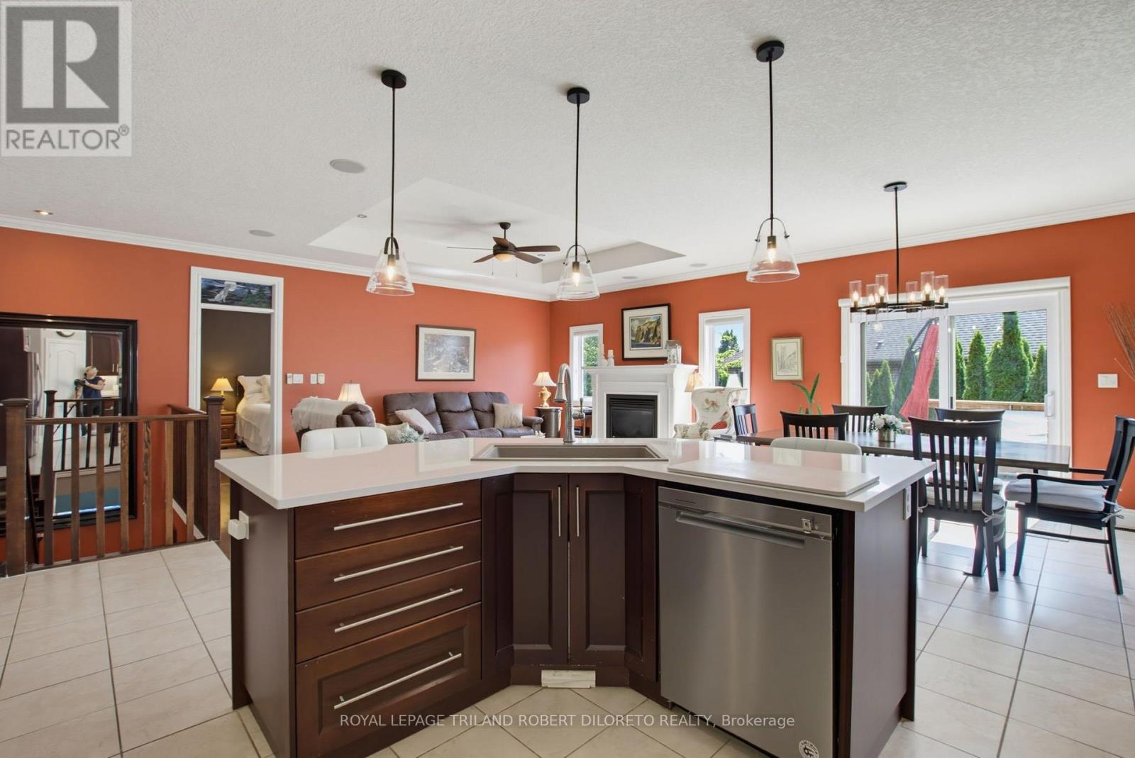 3402 CRANE AVENUE - 15