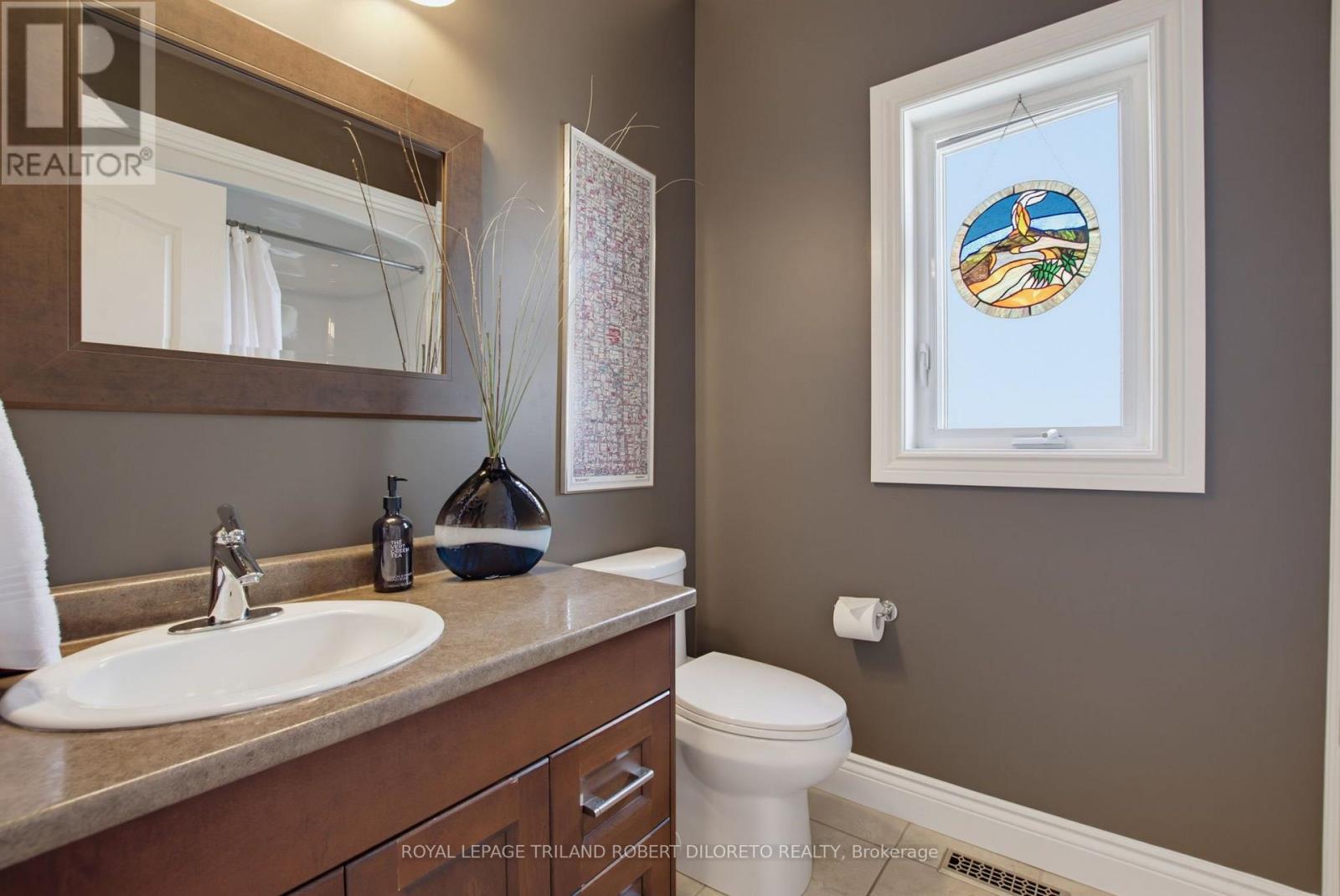 3402 CRANE AVENUE - 23