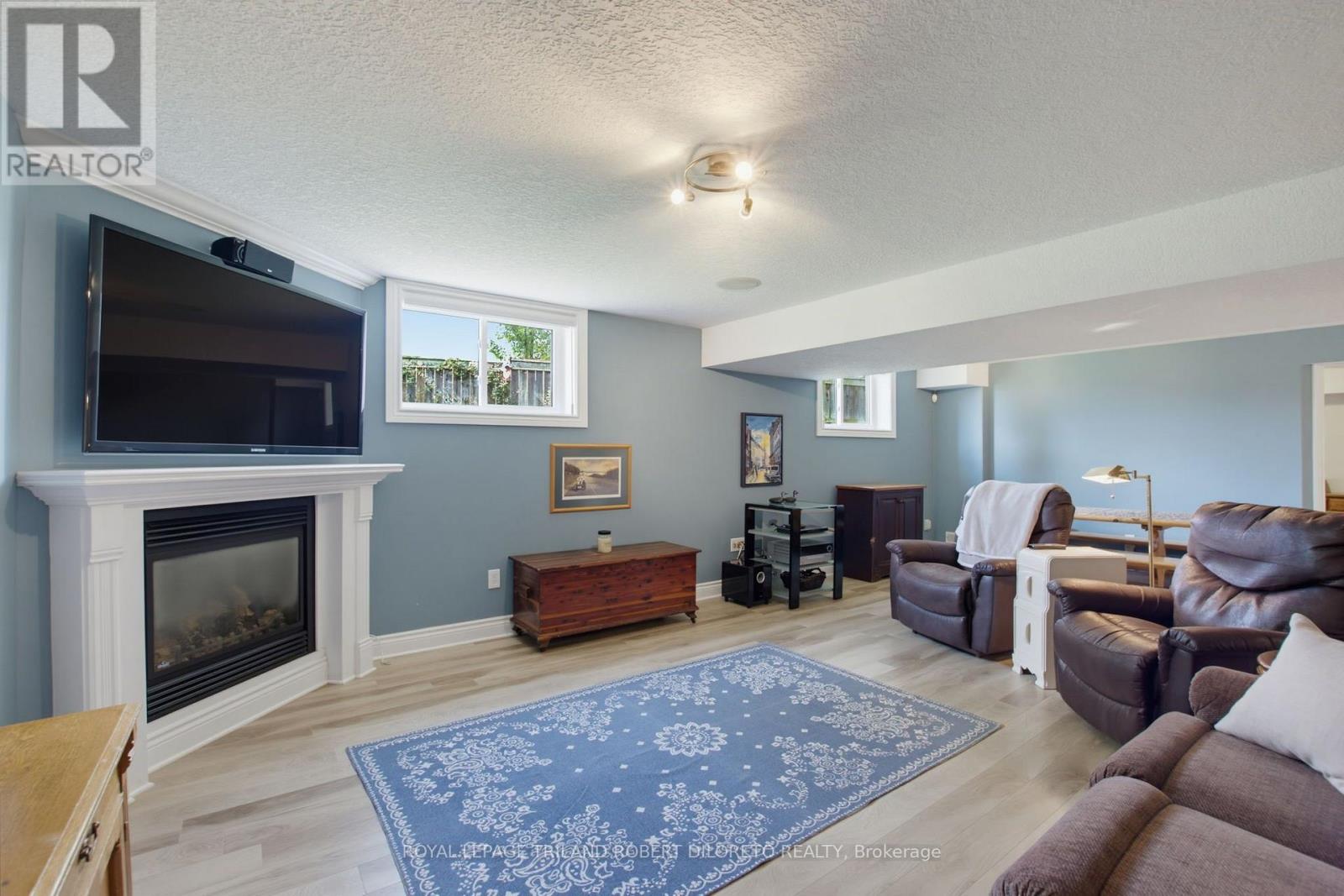 3402 CRANE AVENUE - 27