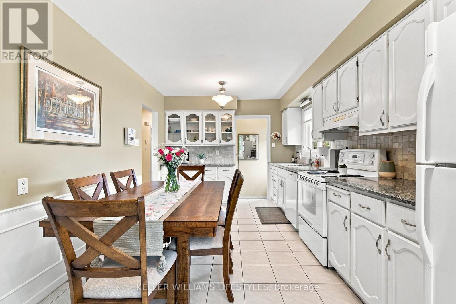 65 VILLENEUVE CRESCENT - Image 11