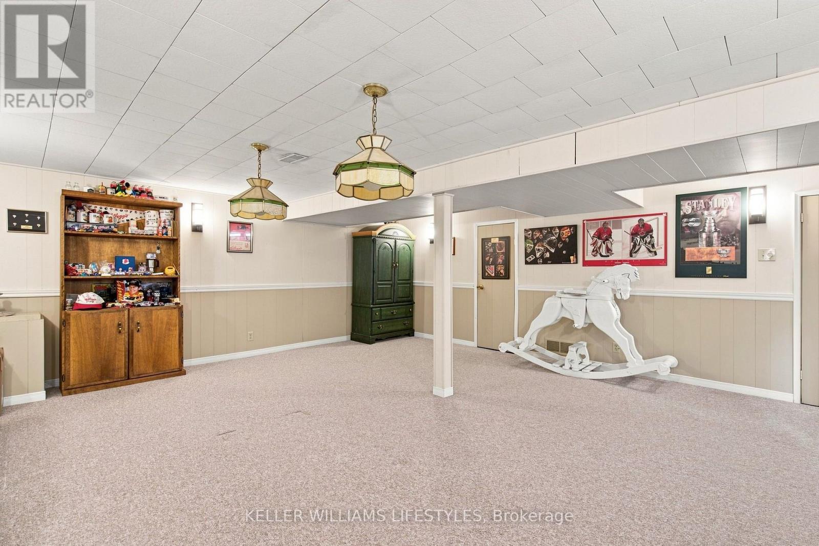 65 VILLENEUVE CRESCENT - Image 25