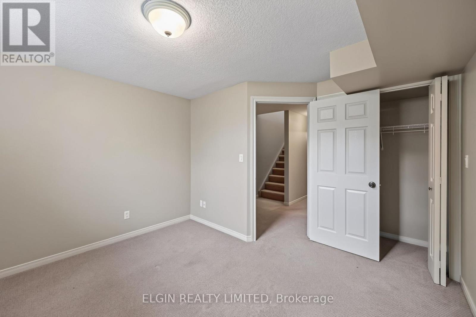 40 SCHREYER DRIVE - 26
