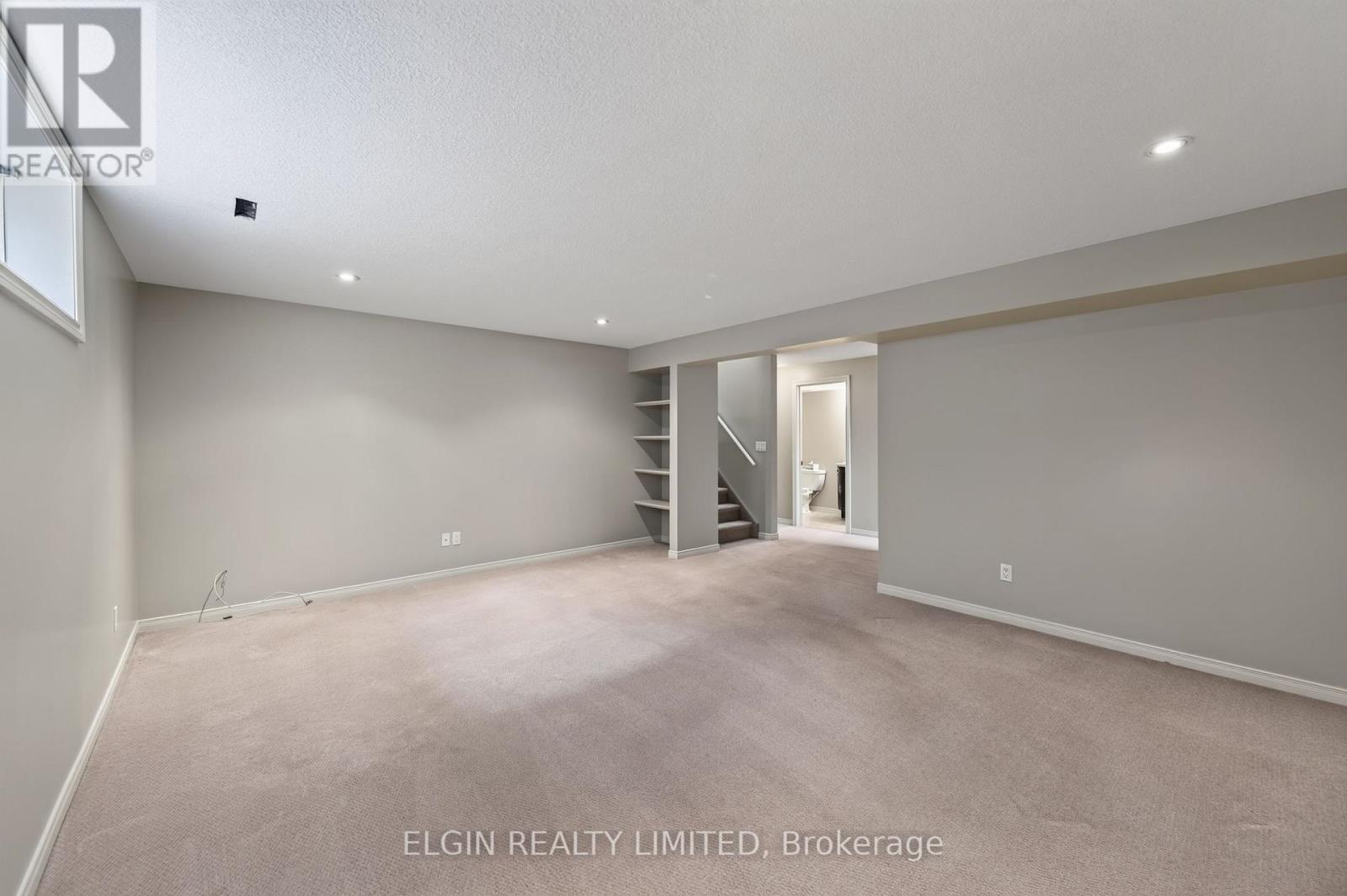 40 SCHREYER DRIVE - 24