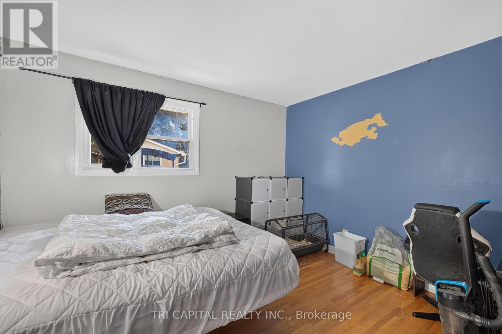 4 HARDING CRESCENT - Image 11