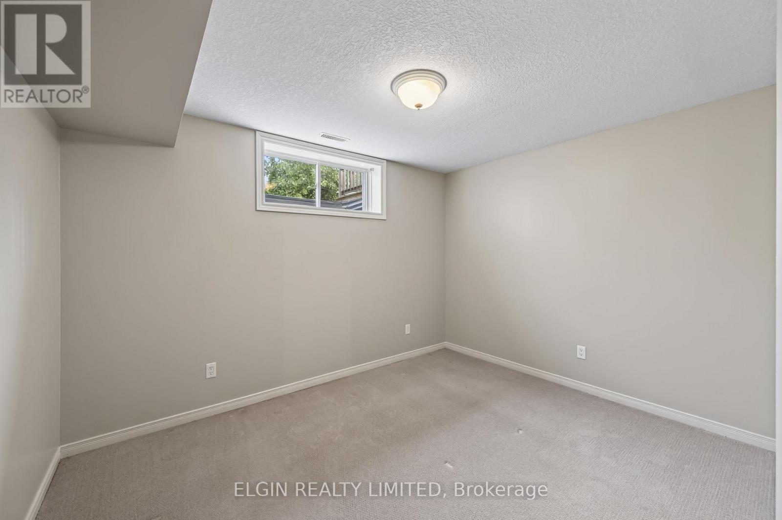 40 SCHREYER DRIVE - Image 25