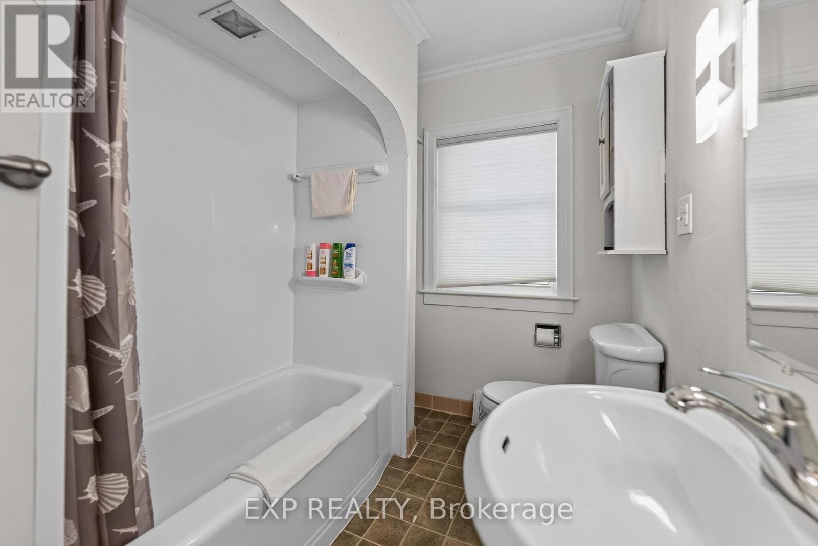 564 PROSPECT POINT ROAD N - Image 19
