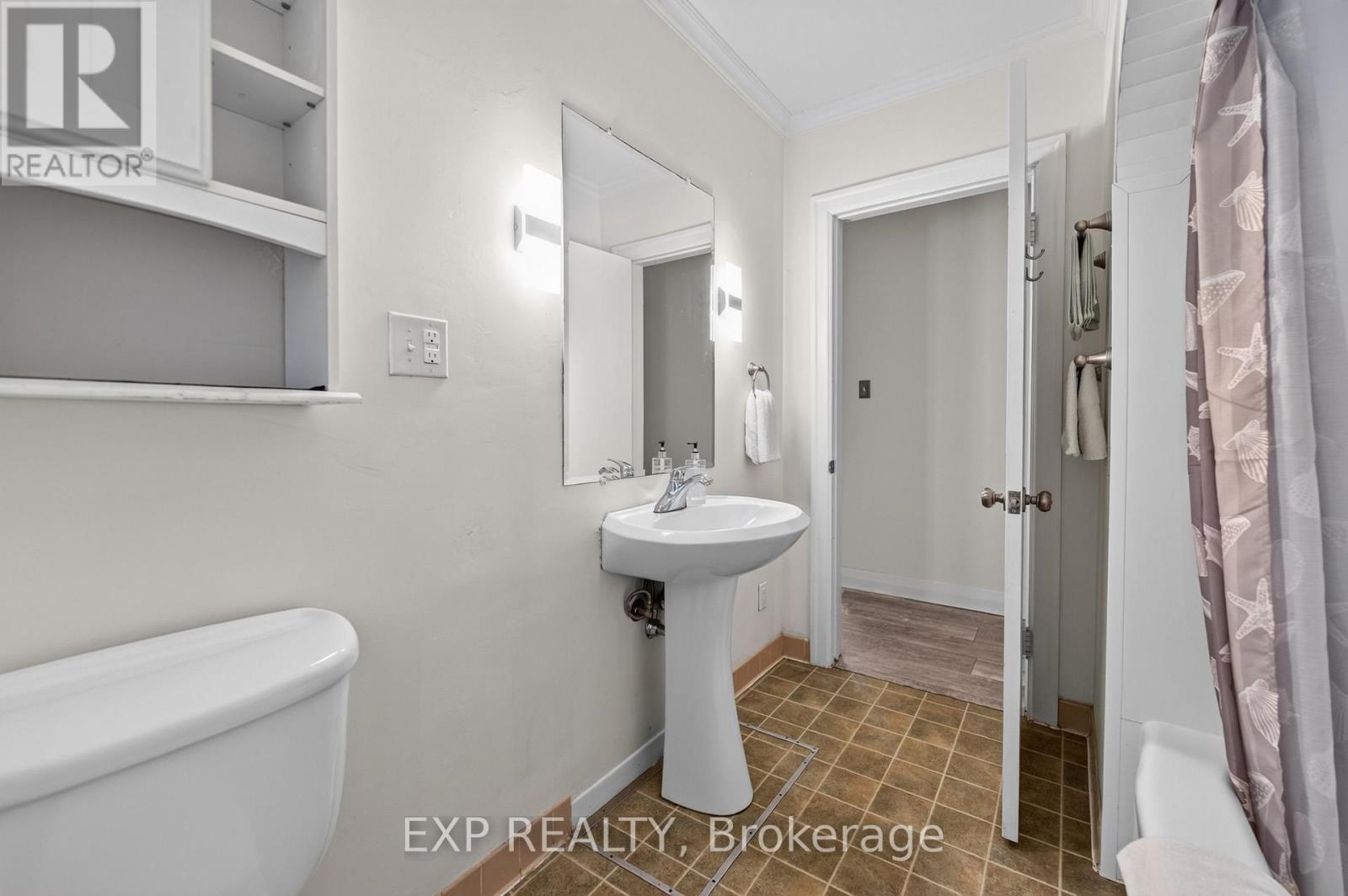 564 PROSPECT POINT ROAD N - Image 20