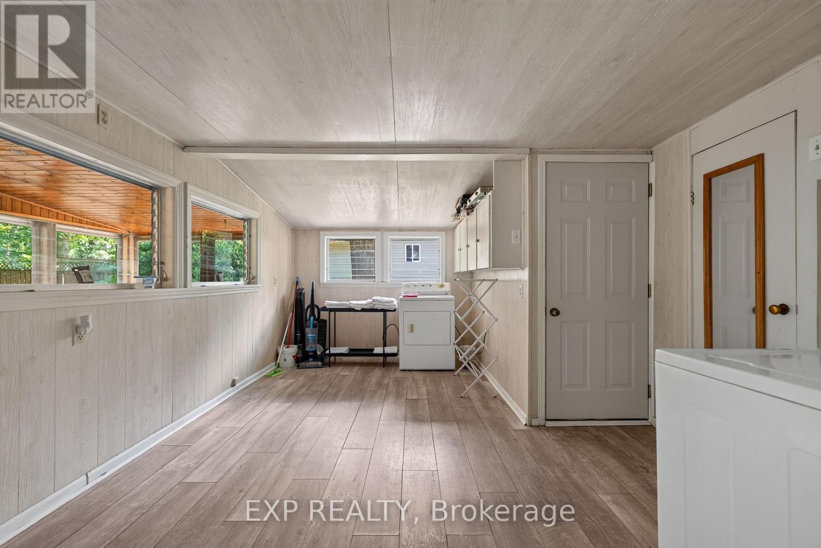 564 PROSPECT POINT ROAD N - Image 22