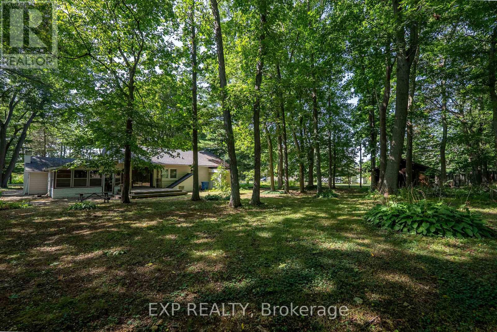 564 PROSPECT POINT ROAD N - 39