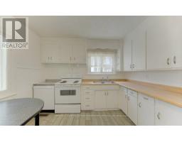 8 Marshall Street, Waterloo, ON N2J2T2 Photo 9