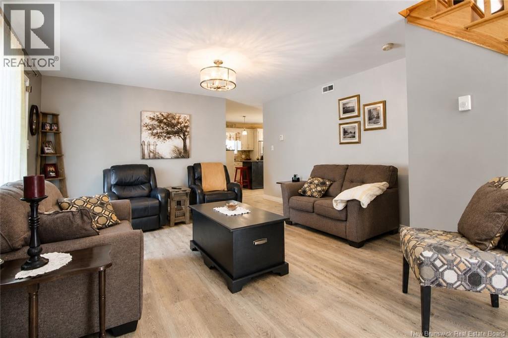 13 Maple Drive - 14