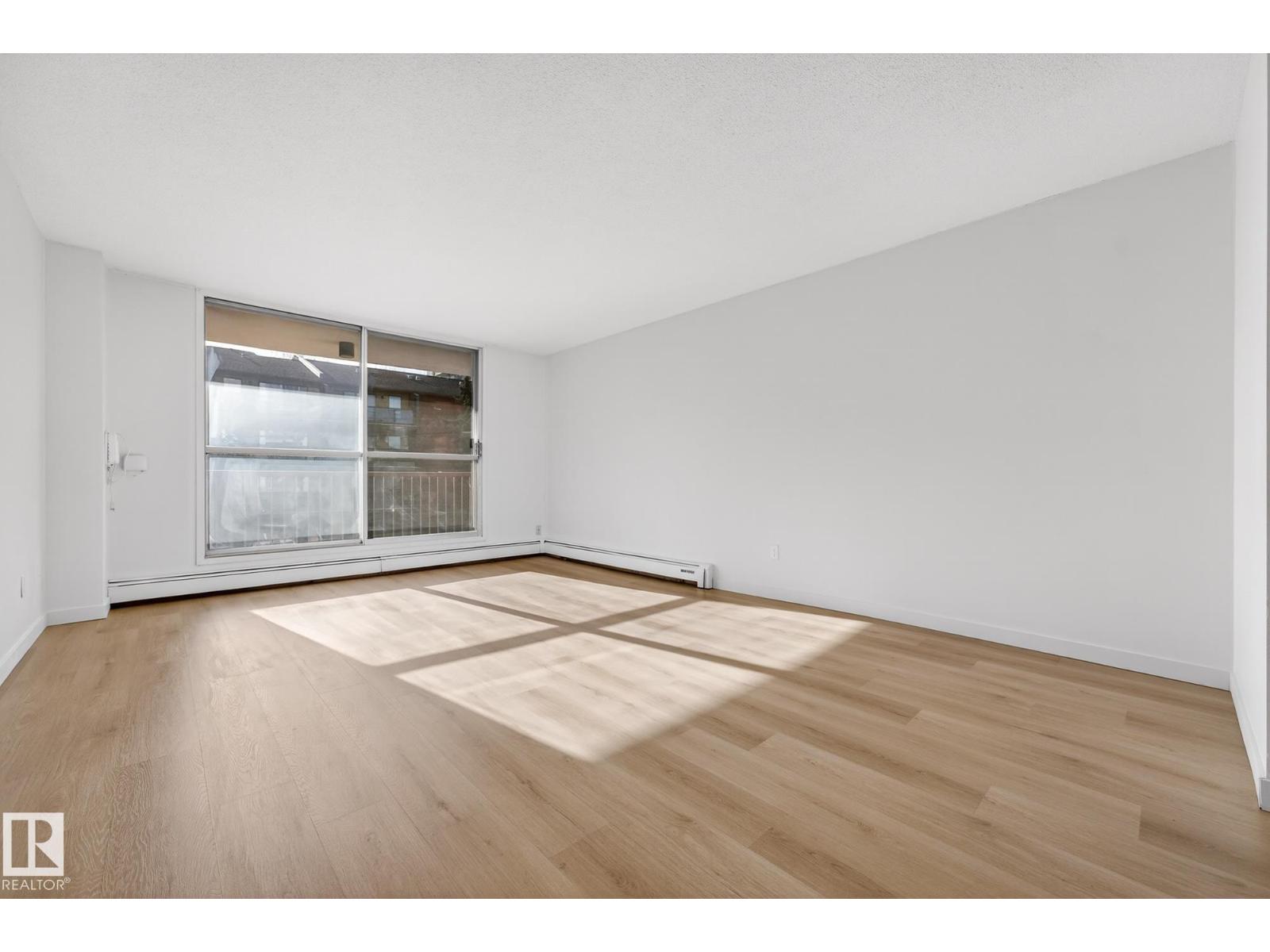 #207 11007 83 AV NW - Image 12