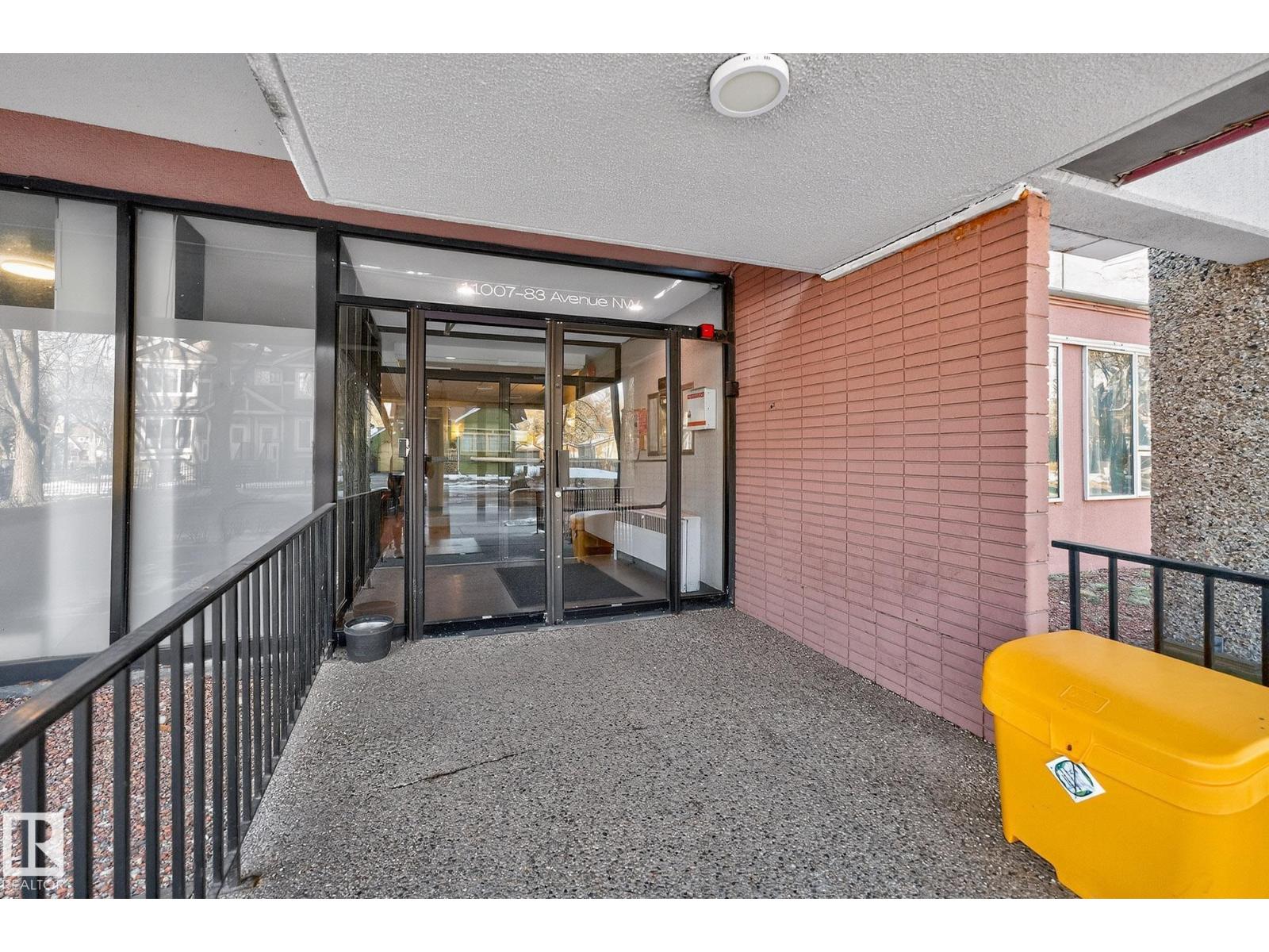 #207 11007 83 AV NW - 26