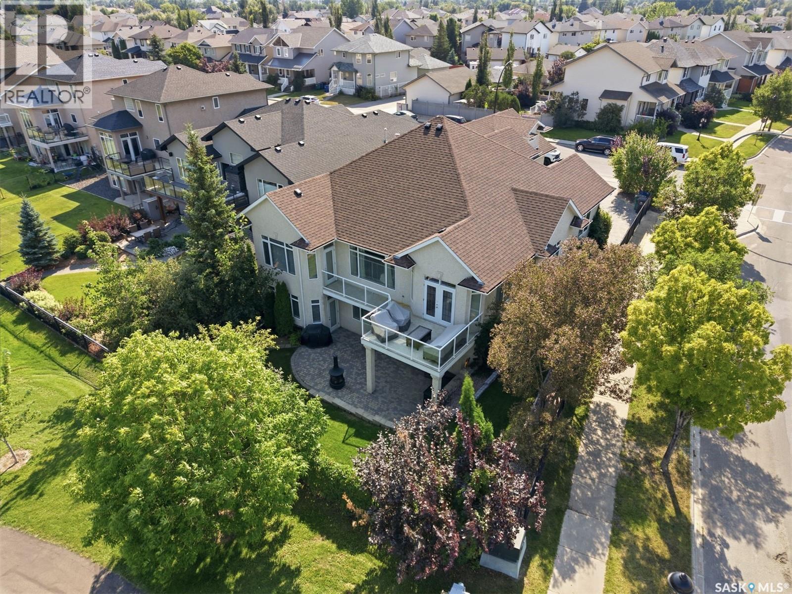 934 Maguire CRESCENT - 1