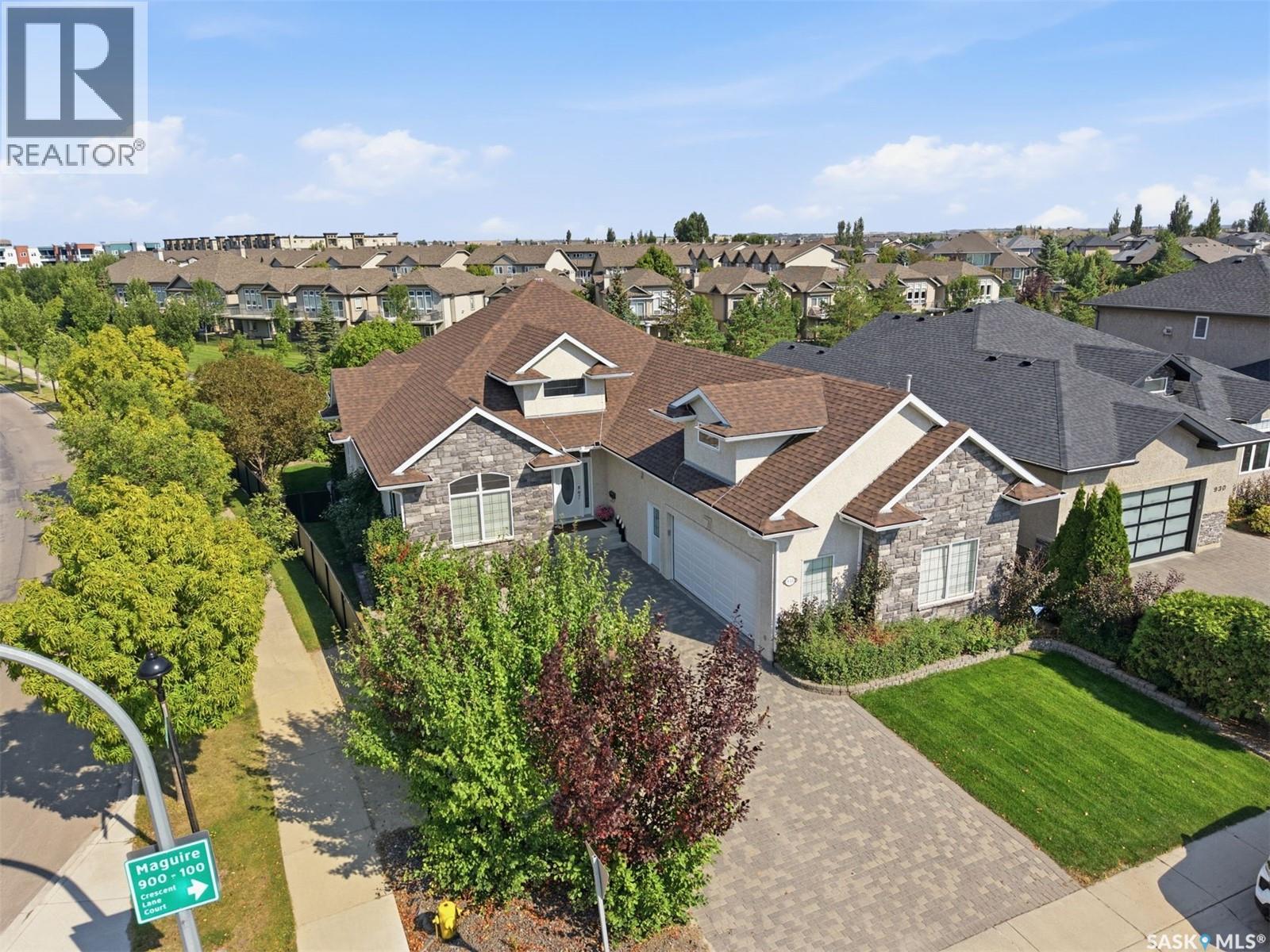 934 Maguire CRESCENT - 2