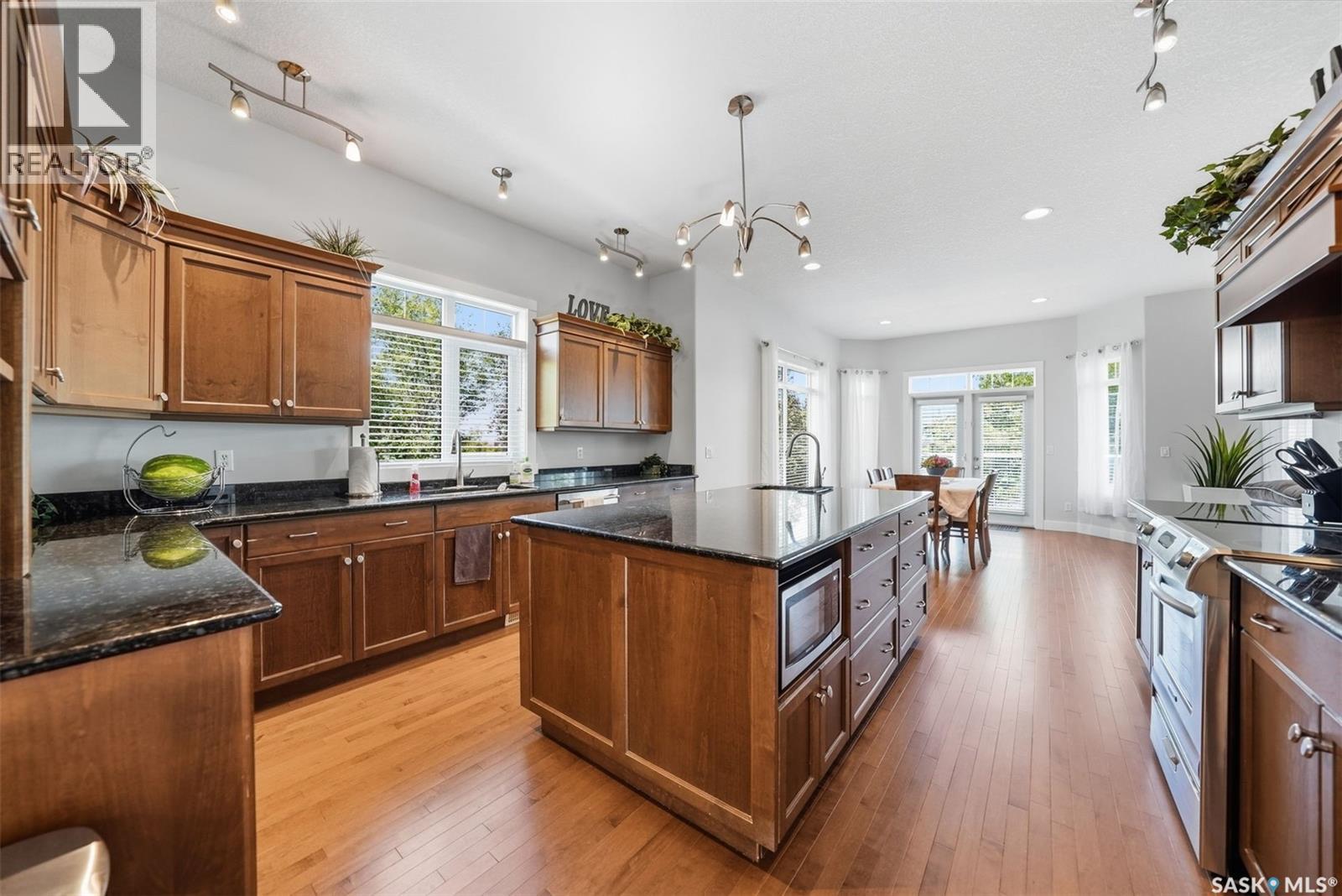 934 Maguire CRESCENT - Image 26