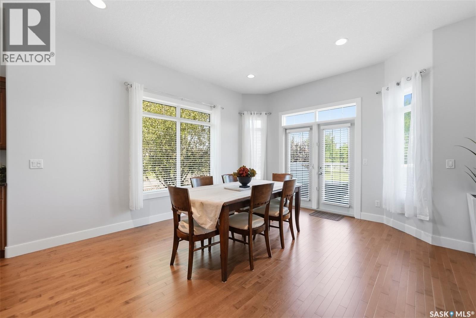 934 Maguire CRESCENT - Image 28