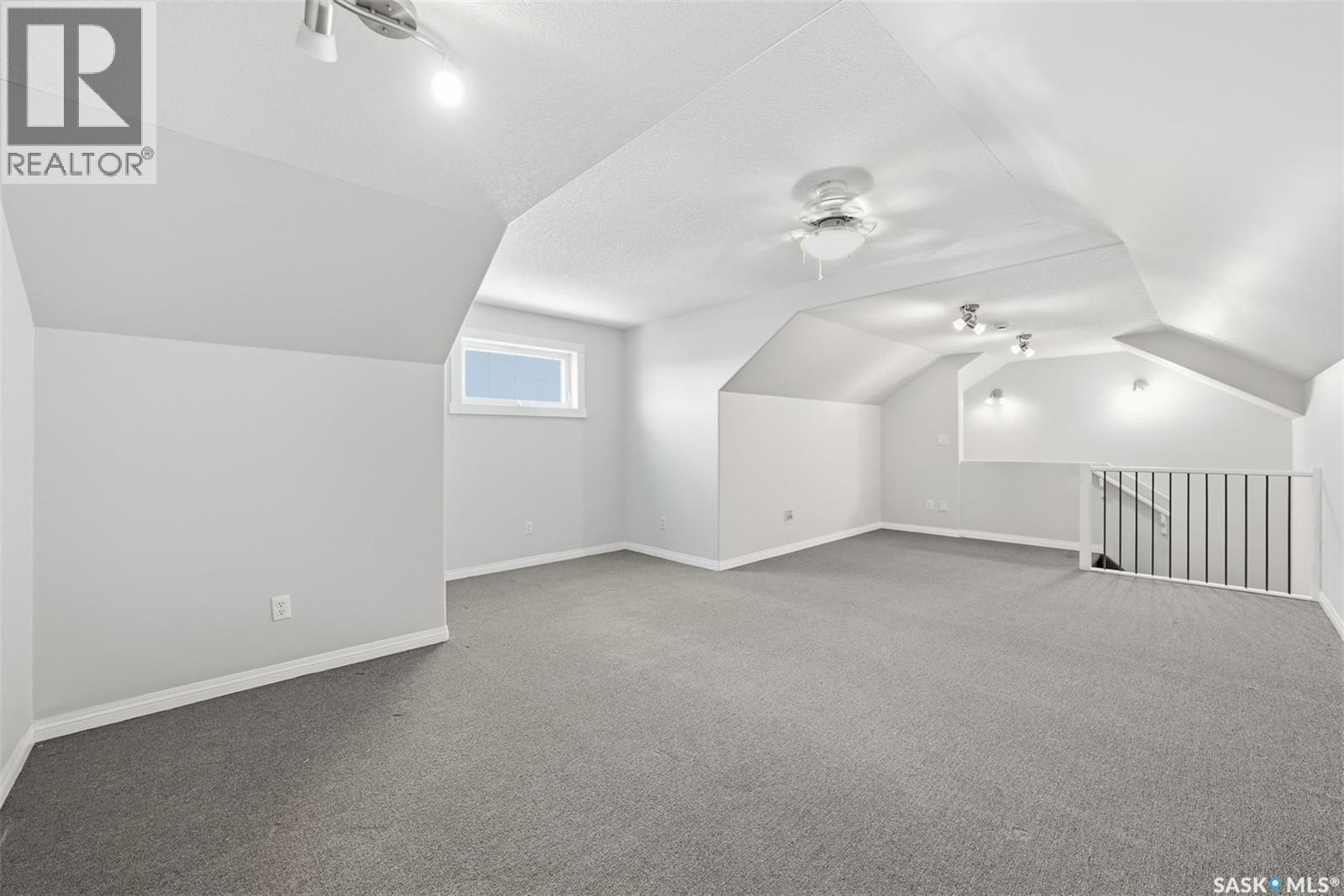 934 Maguire CRESCENT - Image 41