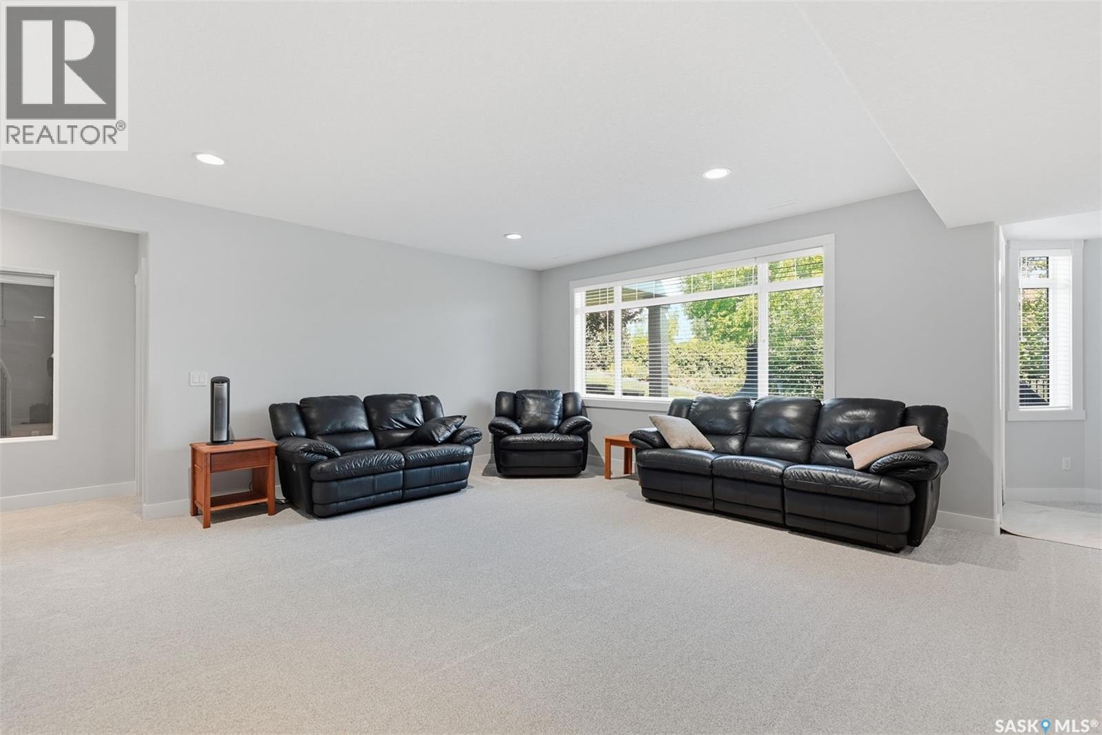 934 Maguire CRESCENT - Image 43