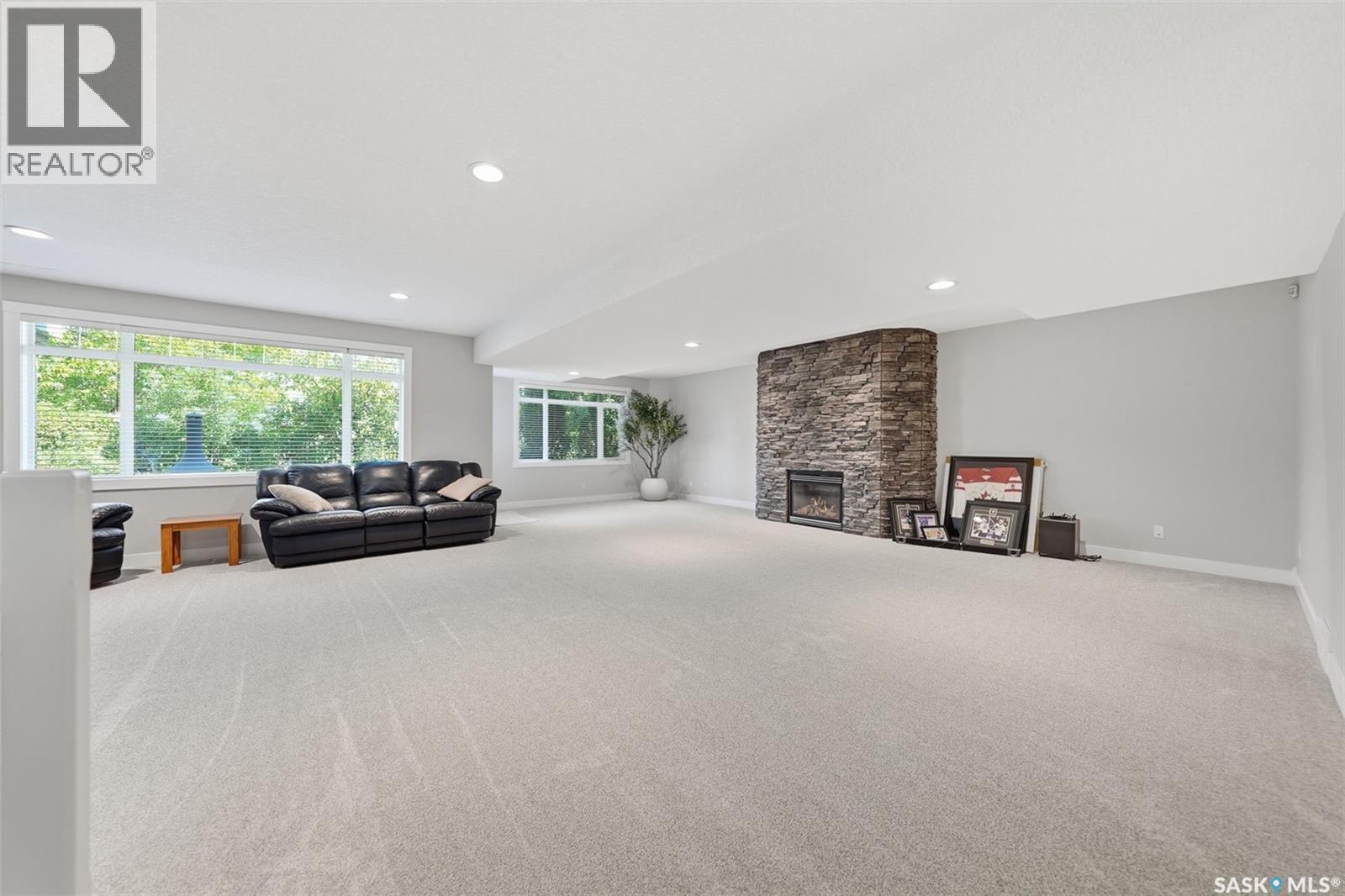 934 Maguire CRESCENT - Image 44
