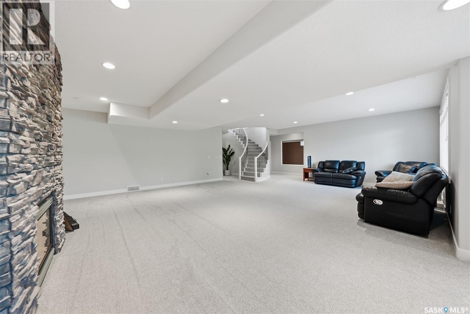 934 Maguire CRESCENT - Image 46