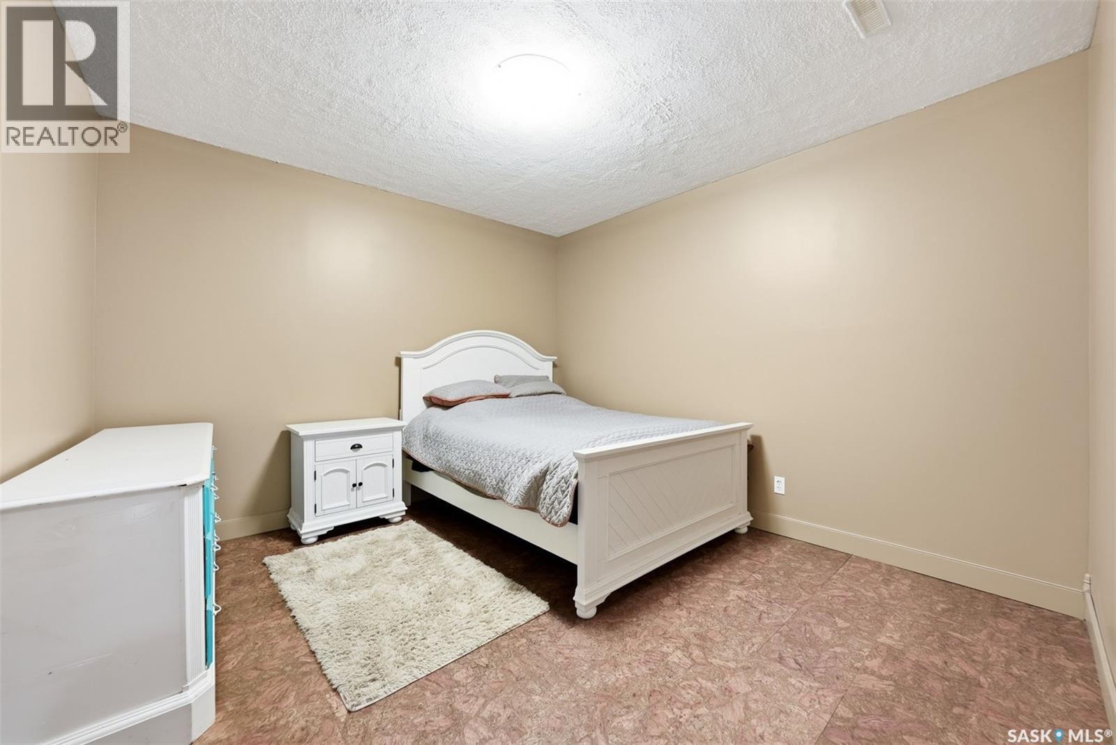 934 Maguire CRESCENT - Image 49