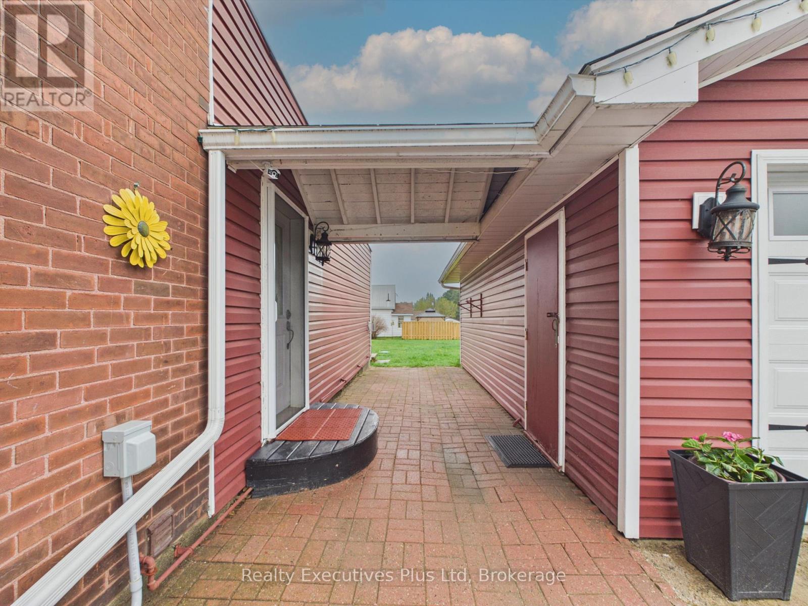 16 ALBERT STREET - Image 10