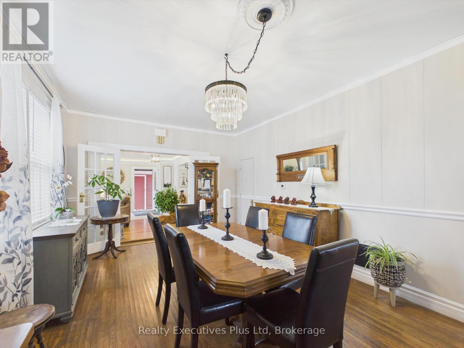 16 ALBERT STREET - 17