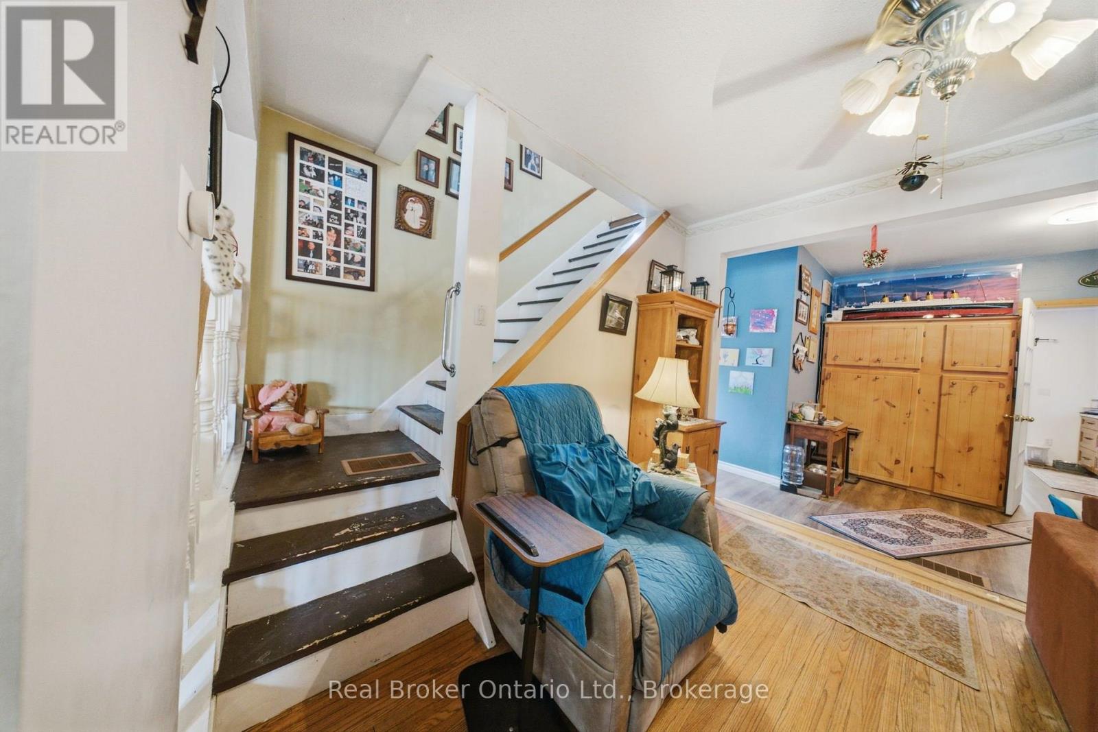 69 ARTHUR STREET - 12