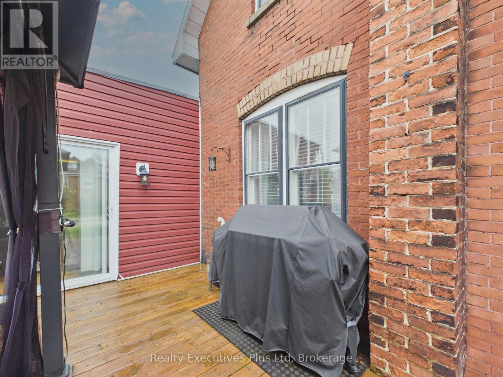 16 ALBERT STREET - 42