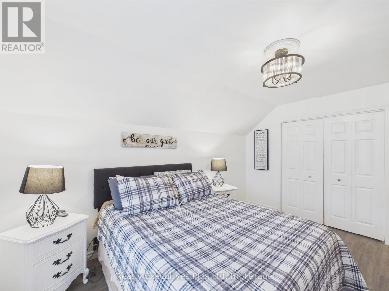 16 ALBERT STREET - 36