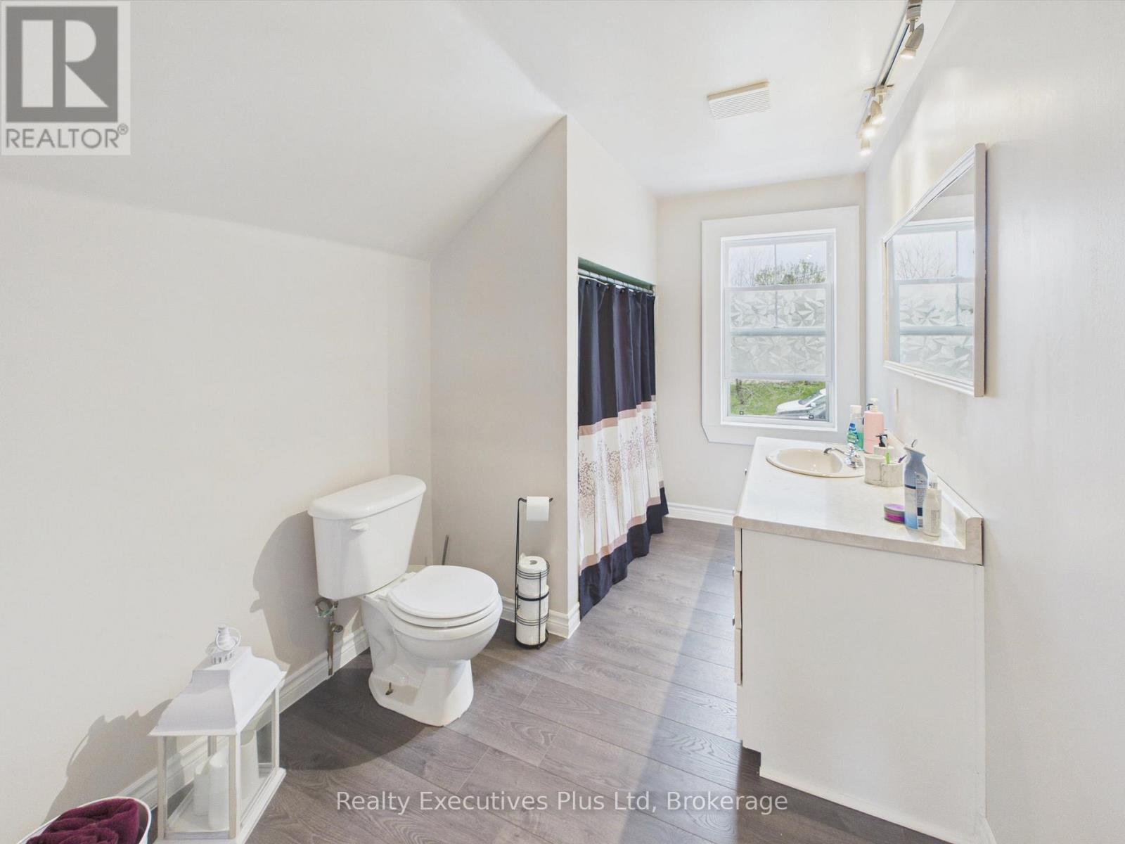 16 ALBERT STREET - Image 32
