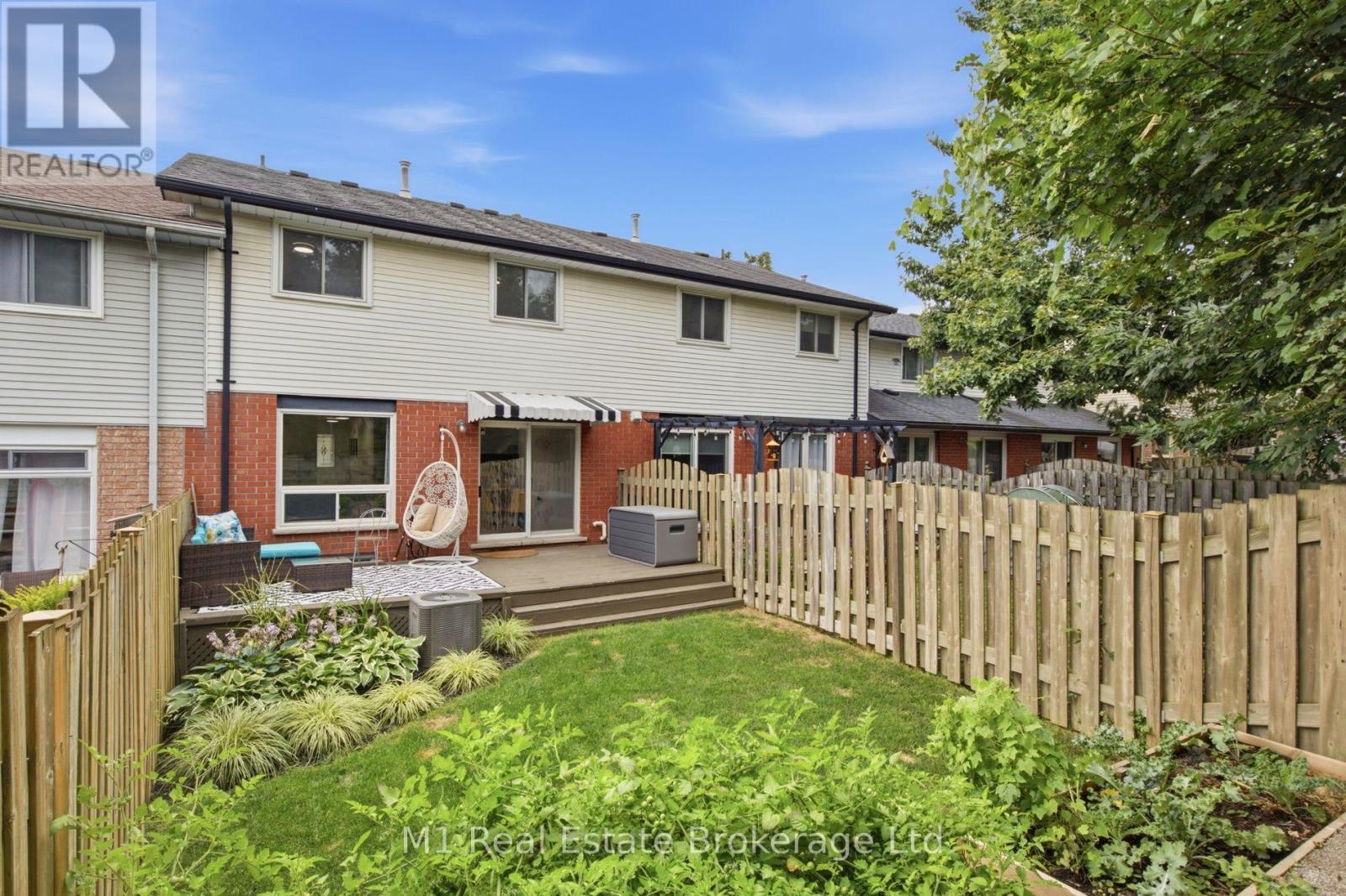 5 GRANDRIDGE CRESCENT - Image 32