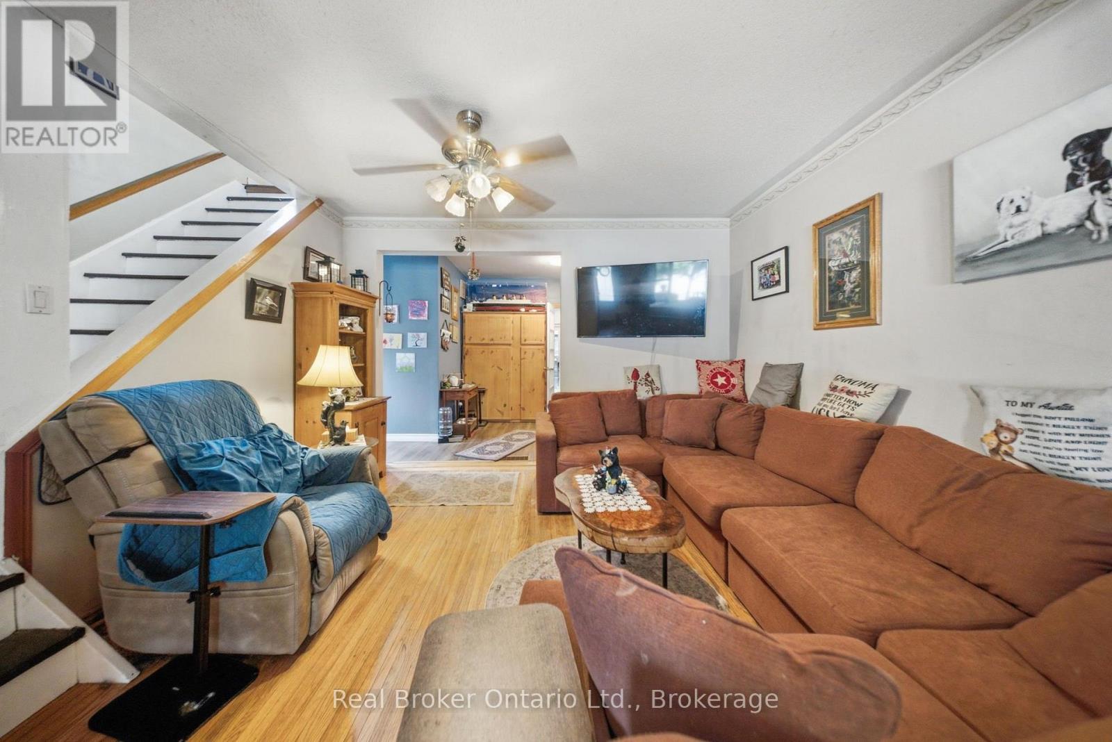 69 ARTHUR STREET - 11