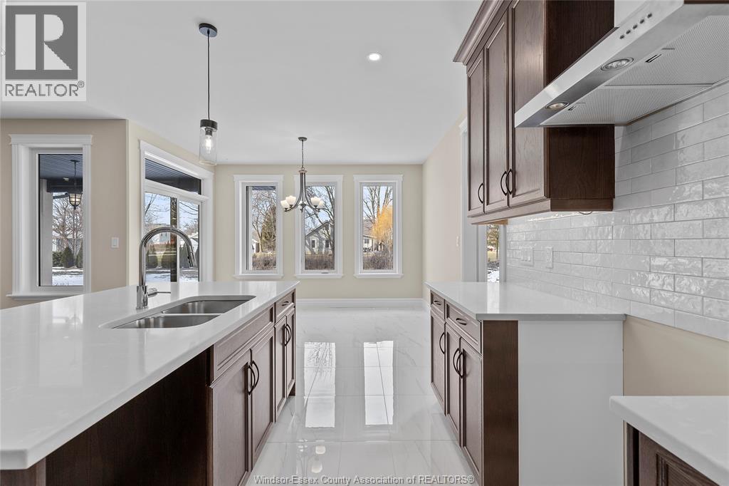 71 REDWOOD - Image 12