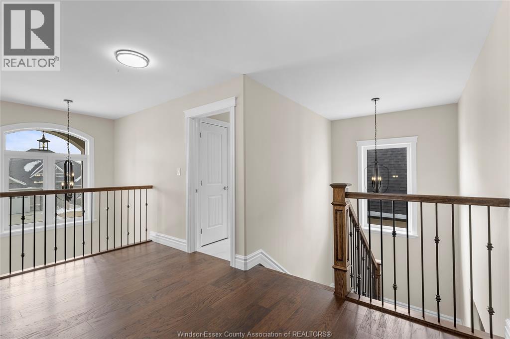 71 REDWOOD - Image 16