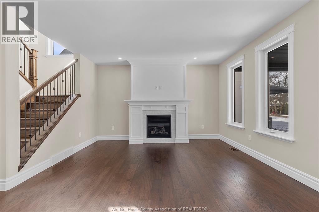 71 REDWOOD - Image 6
